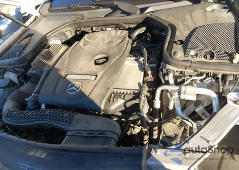 2018 Mercedes-Benz E 300 4Matic z USA, uszkodzony, nr VIN WDDZF4KB4JA354178